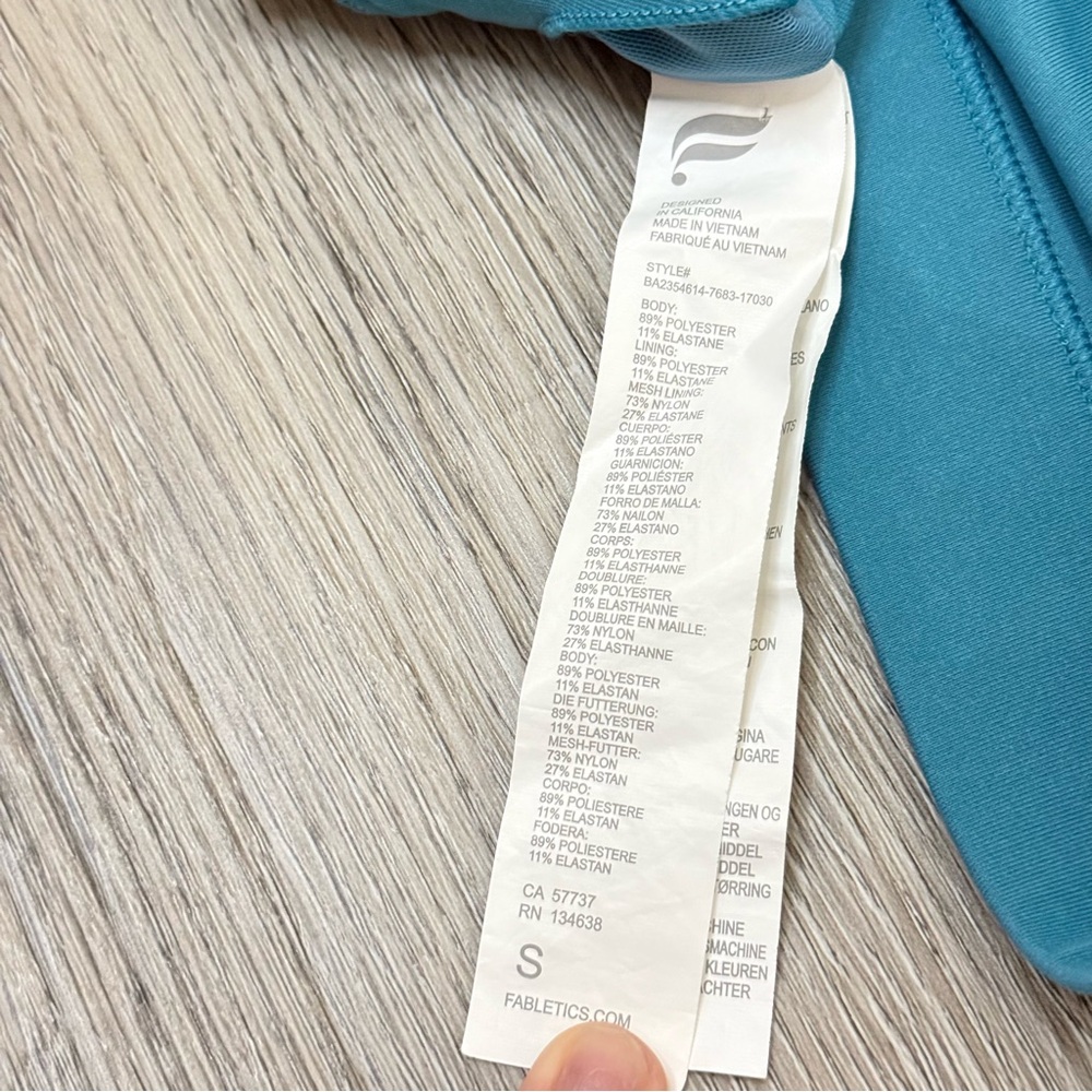 Fabletics Teal Patterned Racerback Sports Bra - Picture 3 of 3